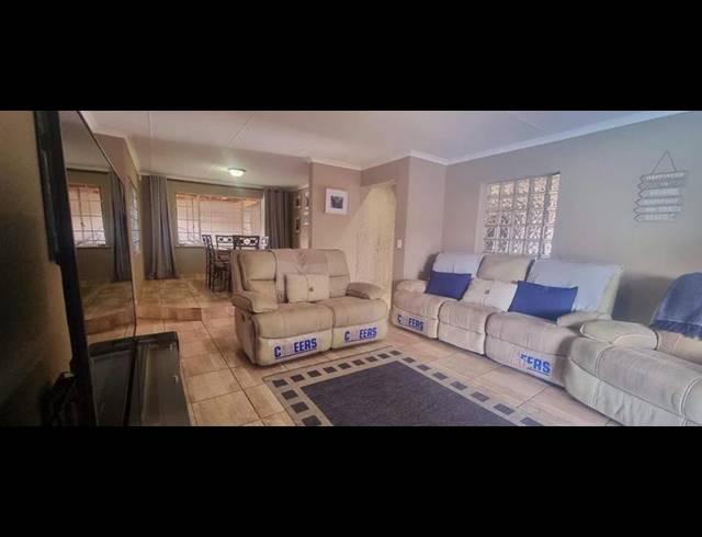 3 BEDROOM HOUSE FOR SALE IN ELANDSPARK